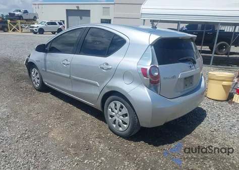 2013 Toyota Prius C Two from USA, damaged, VIN JTDKDTB37D1037102